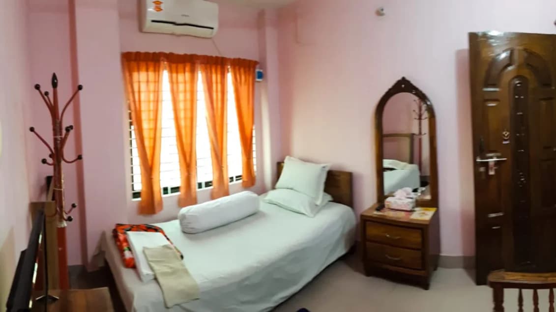 AC Single Room photo 1