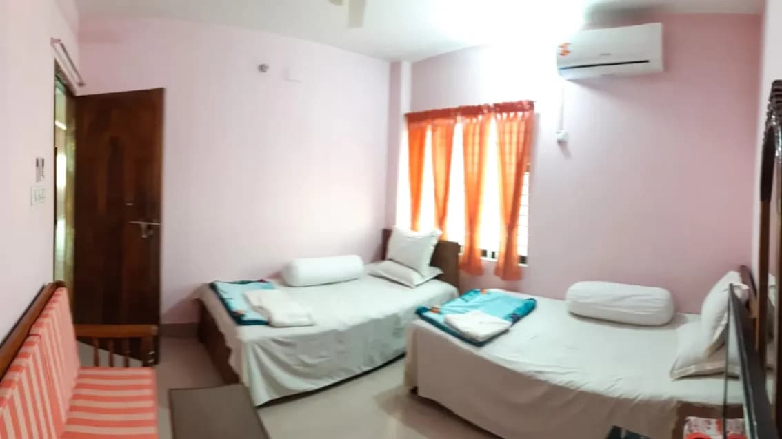 AC Triple Share Room photo 1