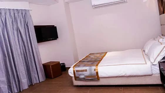 AC Single Room photo 1