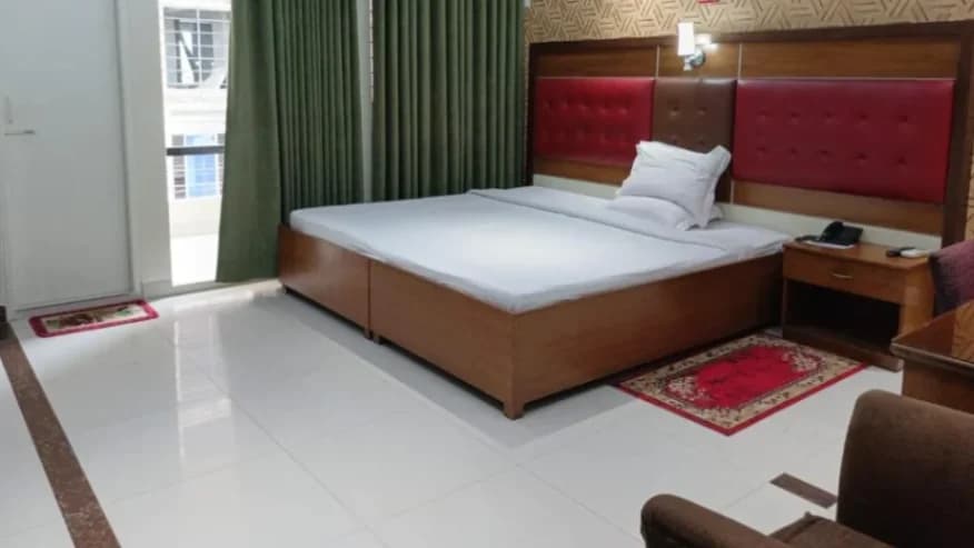 Super Deluxe AC Room photo 1