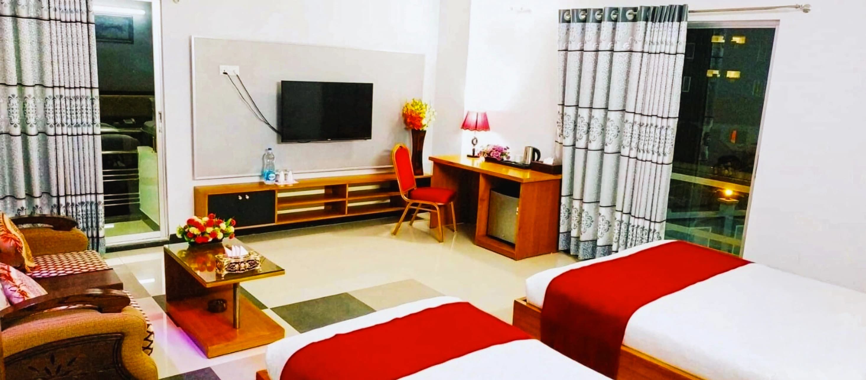 Executive family Room photo 1