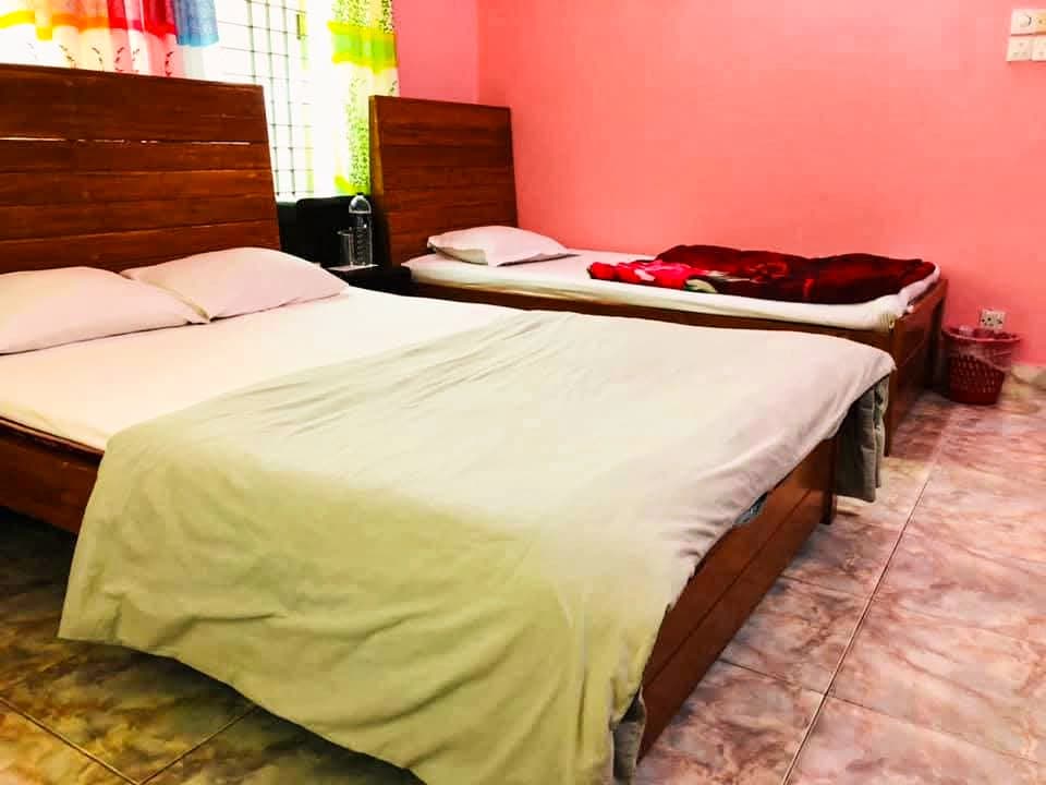 AC Triple Bed Room photo 1