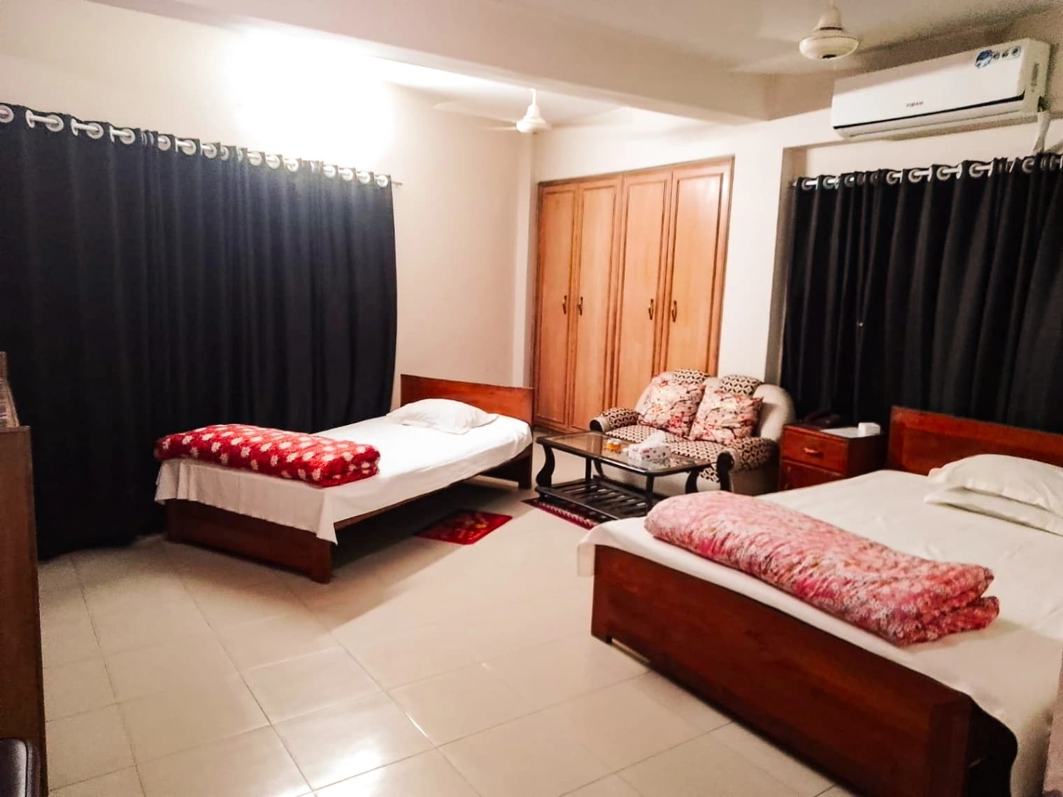 AC Double Bed Room - 01 photo 1
