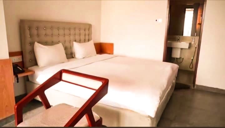 Couple Bed Room - 01 photo 1